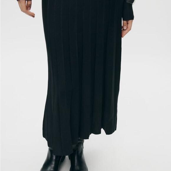 ZARA LONG PLEATED KNIT DRESS - Picture 7 of 12